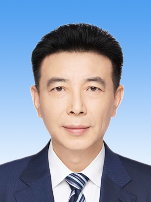 陳贄，男，漢族，1965年10月生，研究生學(xué)歷，中共黨員，現(xiàn)任人民日報(bào)社編委委員、海外版編輯部總編輯。