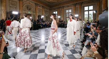 中國原創設計亮相巴黎時裝周