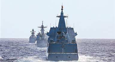 海軍某支隊(duì)開展海上訓(xùn)練